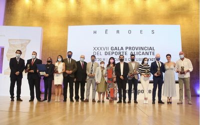 La jugadora de balonmano Lara González y el atleta Jorge Ureña reciben el título de Mejores Deportistas de la Provincia de 2019