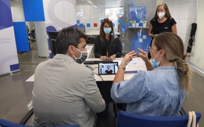 Suma implanta en sus oficinas un sistema de vídeo interpretación en lengua de signos para garantizar la atención a las personas sordas