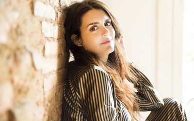 La cantante y compositora Mar Fayos lanza un nuevo villancico en catalán «Si No Ets Al Meu Costat»