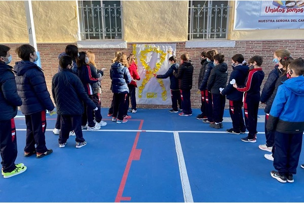 Escolares sajeños dia internacional cancer
