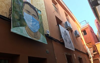 82 lienzos lucirán en los balcones del casco histórico de Petrer en la 4ª edición de “Art al balcó”