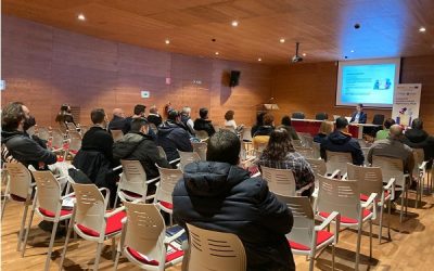 Los empresarios de Sax reciben informacion sobre las ayudas de digitalización