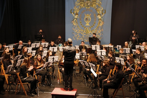 La Vuelta al Mundo de la banda de educandos de la Union Musical de Sax