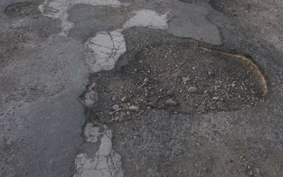 Los ediles sajeños se publicitan con dinero público mientras tienen abandonado el municipio