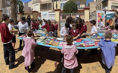 Éxito de la primera edición de la Feria del Libro de Carmelitas de Sax