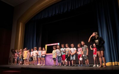 El primer certamen de Teatro del colegio Alberto Sols inundó de cultura en valencià las tablas del teatro de Sax