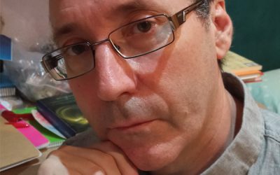 «Asignaturas pendientes», es el tercer poemario del profesor y escritor sajeño Aurelio Arnedo