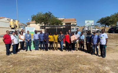 Representantes de Ghana y Cabo Verde visitan la isla de compostaje comunitario de Sax