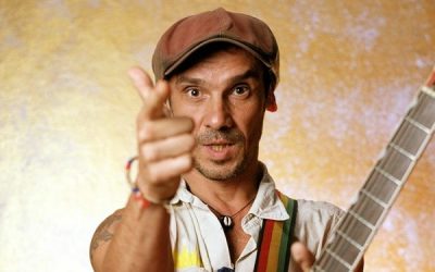 Llega Manu Chao al Alto Vinalopó, por primera vez en «La Noche Que Faltaba» de Asociación Cultural Somos Anti Xenofobia