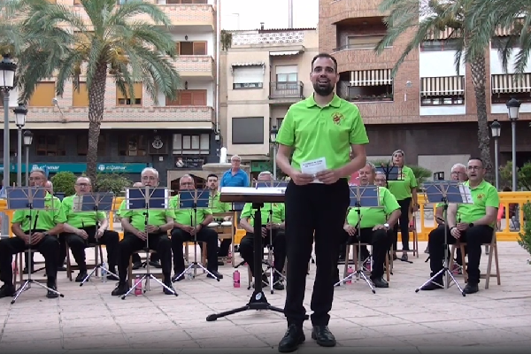 La Colla los Amigos llenará de música la Plaza Cervantes de Sax en su séptimo concierto de verano