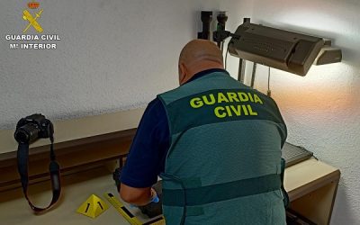 La Guardia Civil detiene a una persona por atracar a punta de cuchillo una oficina bancaria de Sax