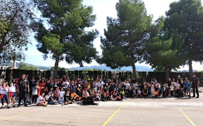 La policía local de Sax y la Vila Joiosa participan con los escolares sajeños en su nuevo proyecto de gamificación