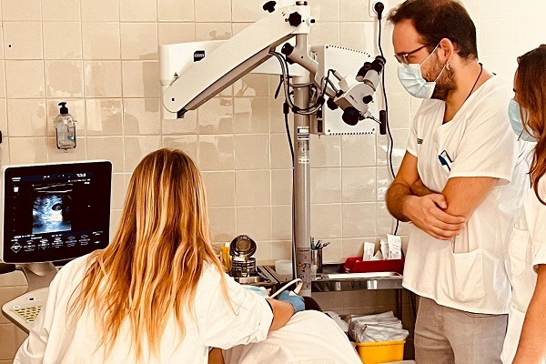 El servicio de Otorrinolaringología del Hospital General Universitario de Elda implanta una nueva técnica de cirugía cervical mínimamente invasiva