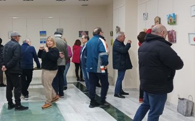 Más de medio centenar de obras se muestran en la primera exposición en pequeño formato en Sax