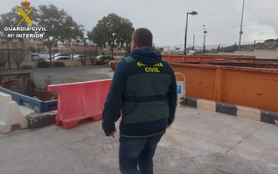 Detienen a los autores de diversos robos en puntos limpios de Sax, Banyeres de Mariola, Muro de Alcoi, Salinas, Oliva y Ontinyent