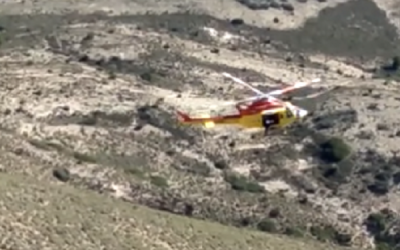 Aparatoso rescate con helicóptero de un joven que se despeñó con su furgoneta unos 150 metros en un barranco en los Chaparrales