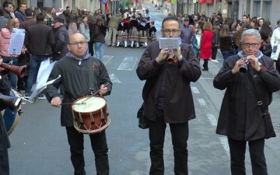 Los colegios de Sax se llenarán de música tradicional con las Danzas de San Sebastián en la semana de su festividad
