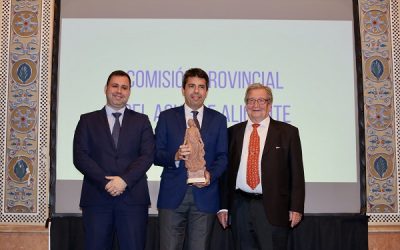 Los regantes de la Comunitat premian a la Comisión Provincial del Agua de la Diputación por su defensa del regadío