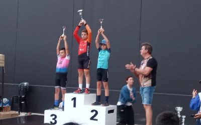 Dos jóvenes ciclistas sajeños hacen pódium en Guardamar