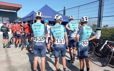 Exhibición de Martí Mir del Club Ciclista Sax en la Vuelta a Las Comarcas-Región de Murcia
