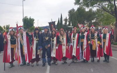 La Comparsa de Turcos celebró junto a los Piratas sus bodas de oro en Salinas