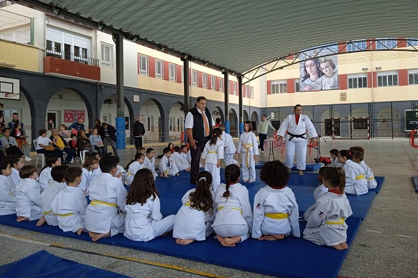 Primera competición comarcal para las categorías inferiores del Judo Club Sax