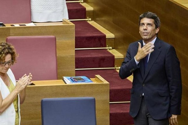 Carlos Mazón, investido nuevo president de la Generalitat con los votos de PP y Vox