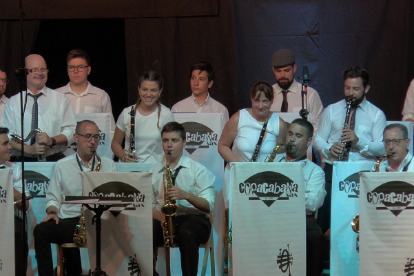 Vuelve a los escenarios la Copacabana Sax Big Band, será en las fiestas del Barrio Hispanoamérica