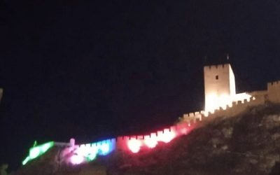 La nueva iluminación del Castillo de Sax crea un nuevo debate en las redes sociales locales