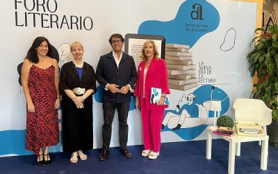 El Foro Literario de Alicante impulsado por la Diputación analiza con reconocidos autores la temática de la nueva era digital