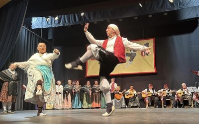 Sax se sumergió en el folclore tradicional en la celebración del festival de jotas de la Peña Sajeño Alagonesa