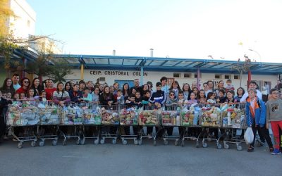 Éxito en el XV Mercadillo Solidario del colegio Cristóbal Colón a beneficio de Cáritas Parroquial