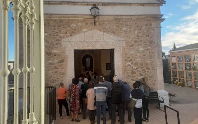 El cementerio de Sax se llena en el Día de Todos los Santos