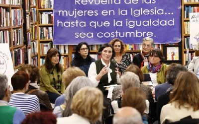 Presentación del libro “La Revuelta de las mujeres en la Iglesia. Alzamos la voz” en Alicante