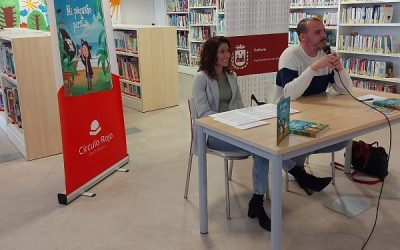La eldense Bea Quirós presentó públicamente su segundo cuento infantil ‘Mi Pequeño Pirata’