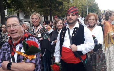 La Peña Sajeño Alagonesa de Sax participó en la Ofrenda de Flores de la Virgen del Pilar junto a los hermanos de Alagón