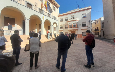 Minuto de silencio en Sax por la catástrofe de la Dana en Valencia y Albacete