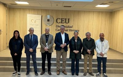 Magic Eagle y Odile Rodríguez de la Fuente invitan a los jóvenes a comprometerse en la conservación del planeta, en la CEU de Castellón