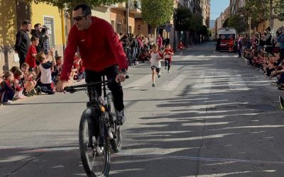 Éxito de participación en la segunda carrera solidaria contra la leucemia infantil, organizada por el centro Carmelitas de Sax