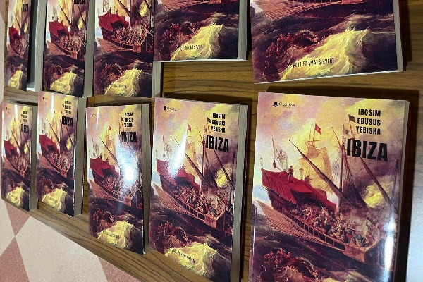 Sax dará a conocer el nuevo libro de Rodolfo Amat Sirvent, un thriller moderno, titulado Ibiza