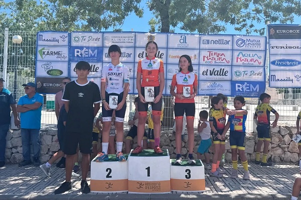 Participación con triunfos del Club Ciclista Sax en el Trofeo San Hipólito de Escuelas de Cocentaina