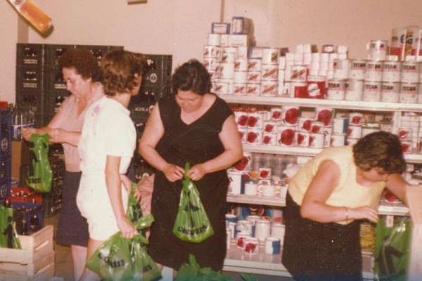 Consum reabre la primera tienda de su historia en su 50 aniversario