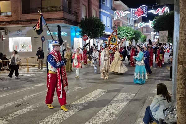 Los Moros de Sax abrieron el desfile del VI Congreso de Moros Viejos y Fundadores que se celebraba en Agost
