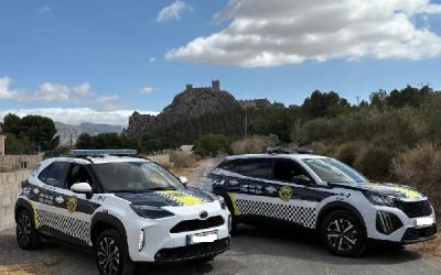 La Policía Local de Sax junto a diez poblaciones de Alicante impulsan una red de comunicación intermunicipal para mejorar la coordinación y seguridad ciudadana