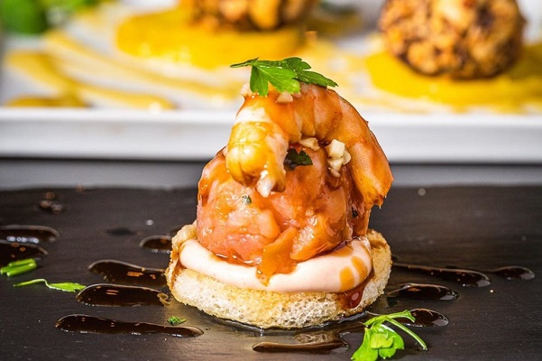 Sax junto a las mejores propuestas gastronómicas de nuestros bares y cafeterías, presenta la Ruta del Tapeo en su edición de 2025