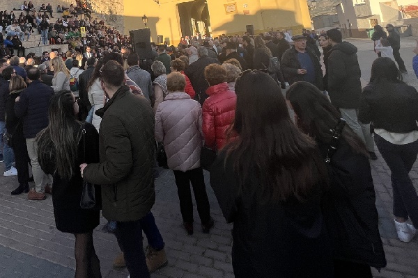 Los adolescentes sienten una fuerte presión social y digital que les exige mostrarse perfectos y aceptados