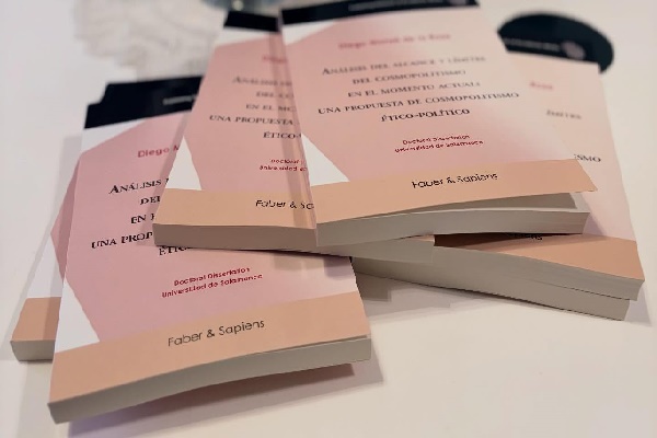 Presentación en Sax del libro Análisis del alcance y límites del cosmopolitismo en el momento actual, del filósofo sajeño Diego Monzó de la Rosa