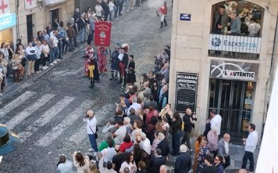El estruendo de la pólvora de las fiestas de San Blas de Sax, presente en los actos del 750 aniversario del patronazgo de Sant Jordi en Alcoy