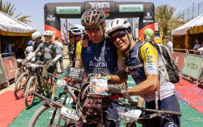 Dos atletas sajeños completan las seis etapas de la exigente XXI ŠKODA Titan Desert Morocco 2026, la prueba de MTB más dura y épica del mundo en el desierto