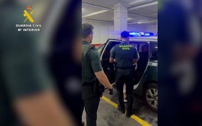 La Guardia Civil detiene a un joven por estafar a personas mayores en cajeros automáticos de municipios de Alicante y Valencia con el método del «cajero averiado»